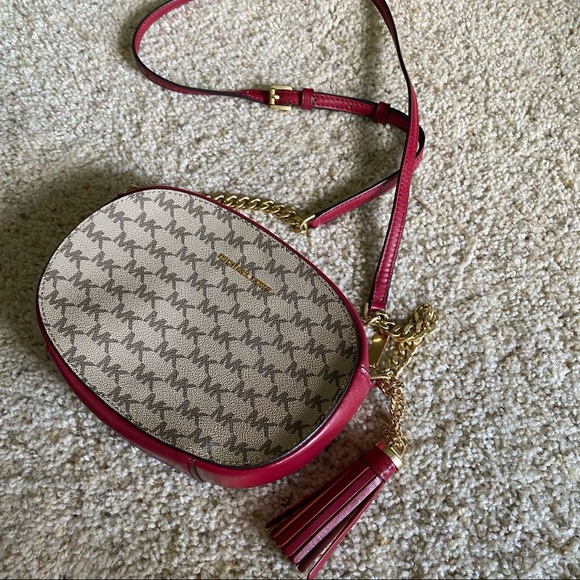 Michael Kors Crossbody Red Chain strap - Picture 7 of 7